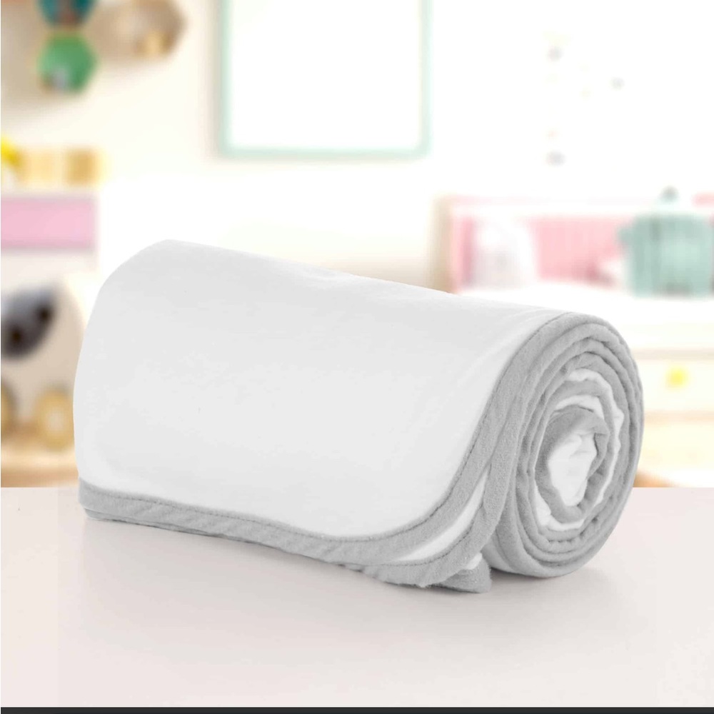 NWOT Moms on Call Swaddle Blanket